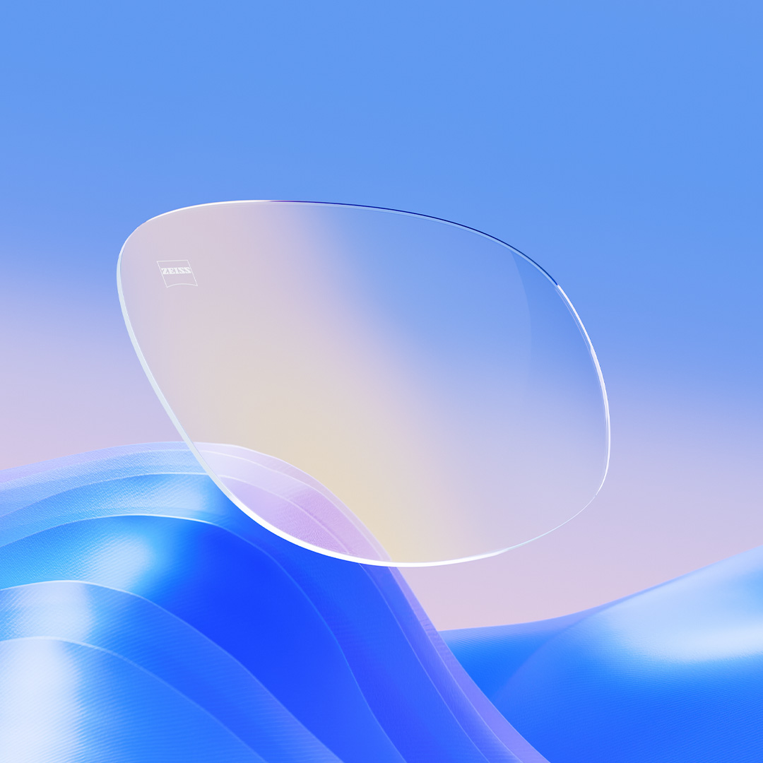 Kristallklara glas med ZEISS DuraVision Gold UV ytbehandling med en diskret guldfärgad reflex.