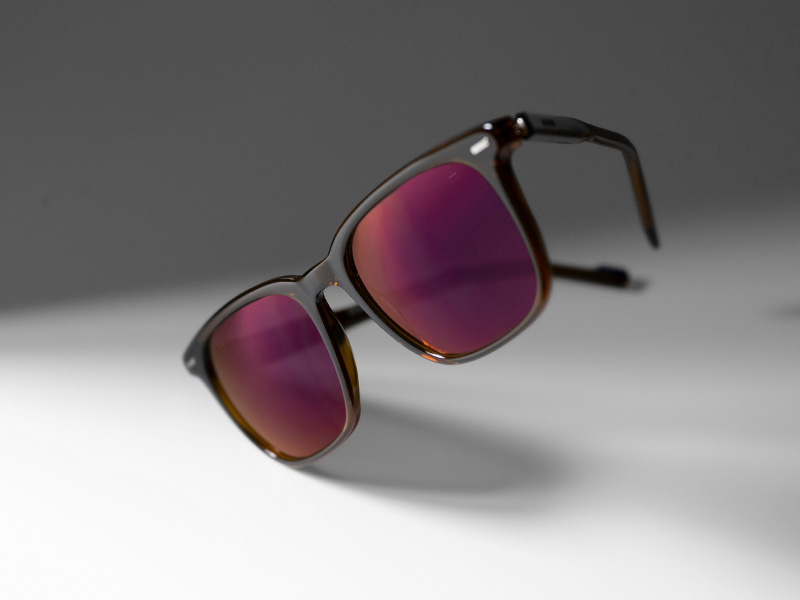 ZEISS DuraVision Gold UV ytbehandling på solglas i färgen Burgundy.