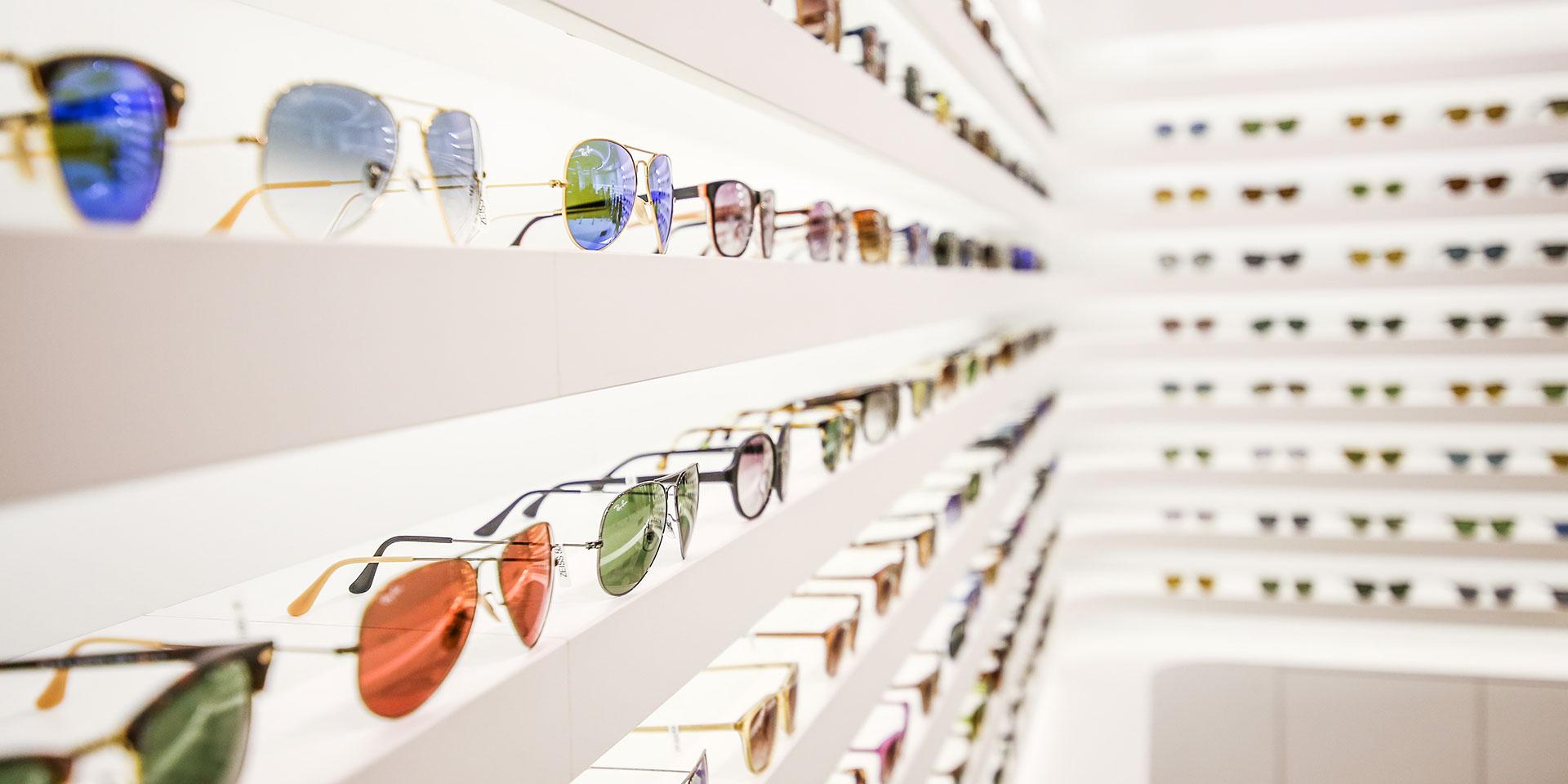 Vad är det för skillnad mellan specialtillverkade glasögonglas och ”standardglas”?