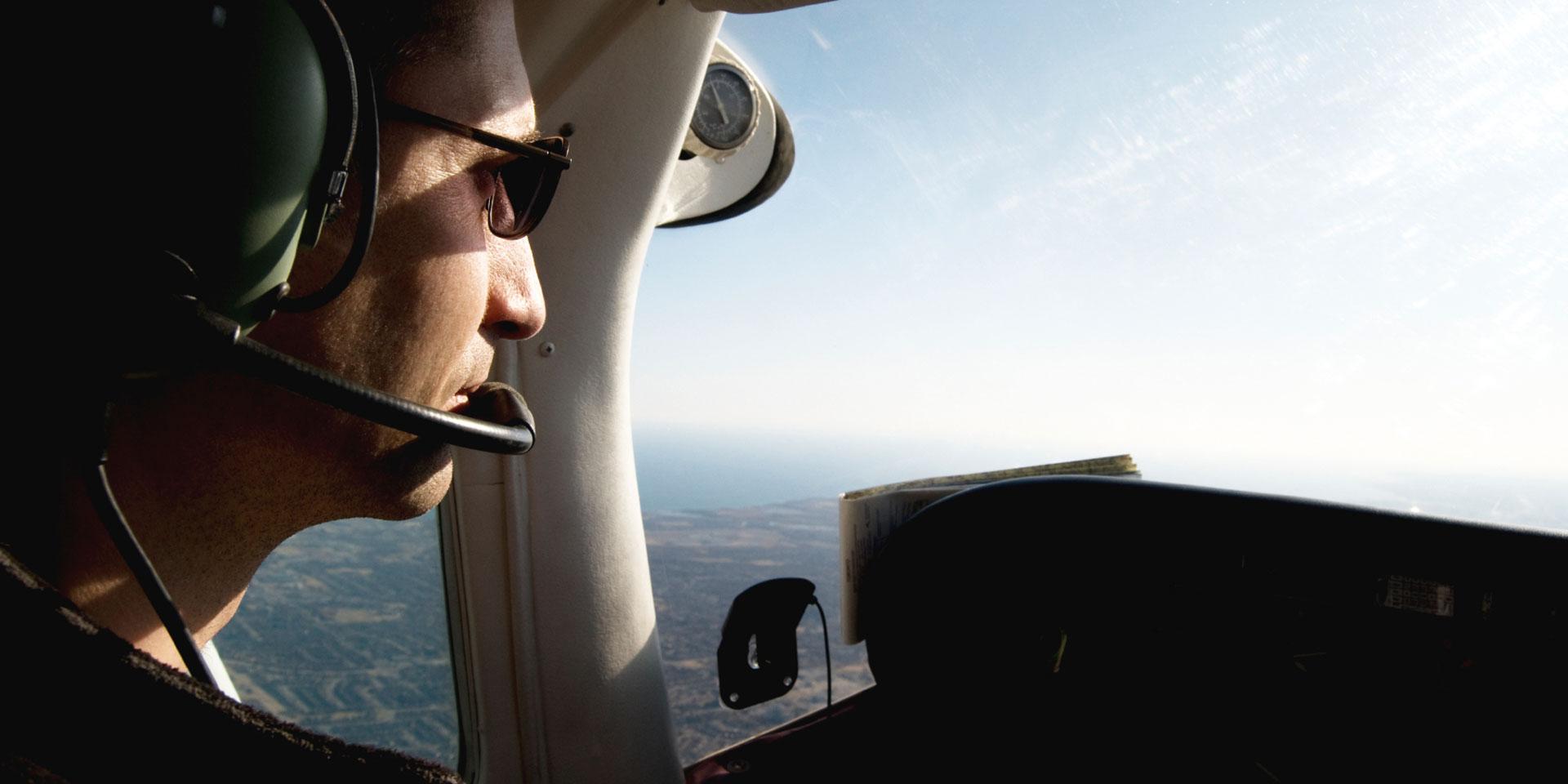 Glasögon för piloter – perfekt syn även ovan molnen