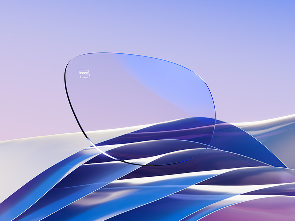 En CGI-visning av ett klart glasögonglas med en diskret blå reflex.
