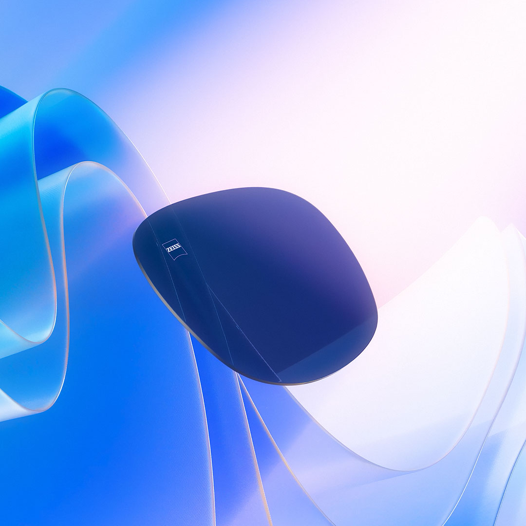 En CGI-presentation av färgat glas flyter mot solljus, vilket visar dess egenskaper att blockera UV-strålar