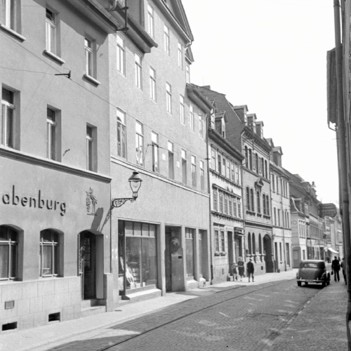 En svartvit bild på ZEISS första verkstad i Jena. 