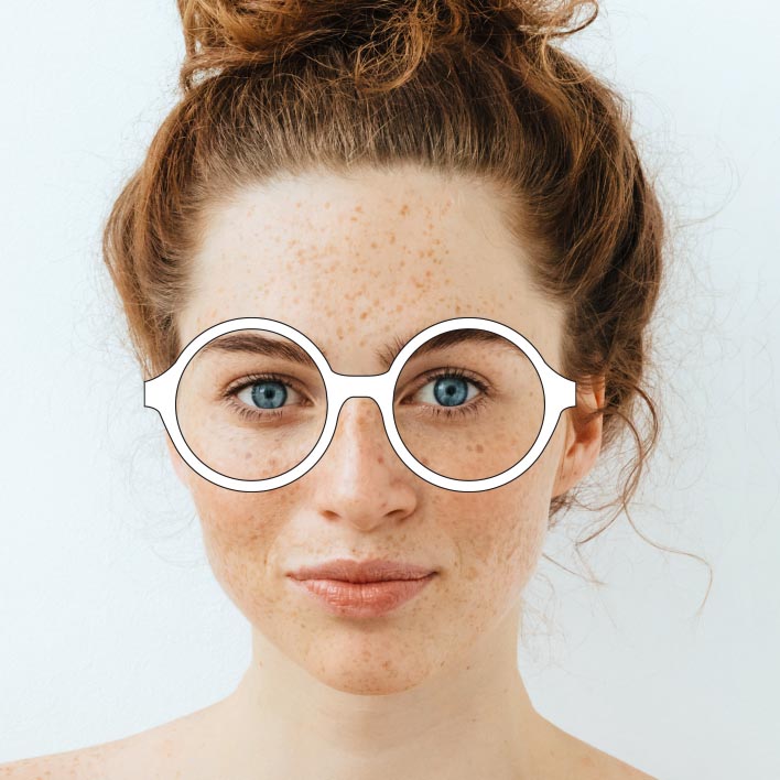 Ung kvinna bär tecknade glasögon med mätningar av glasen, som förvandlas från rund form till cat eye-form och vidare till en fyrkantig form samtidigt som måtten anpassas.
